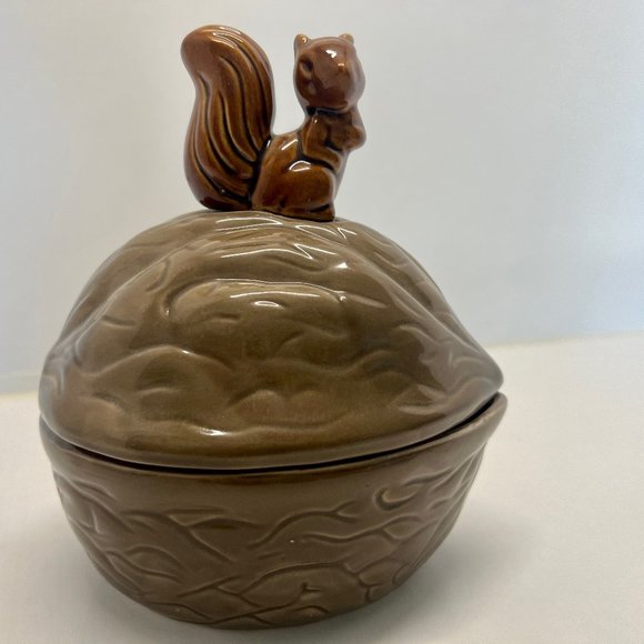 Houston Other - Vintage Ceramic Squirrel Walnut Covered Dish Nut Bowl 1982 Arnels Taiwan